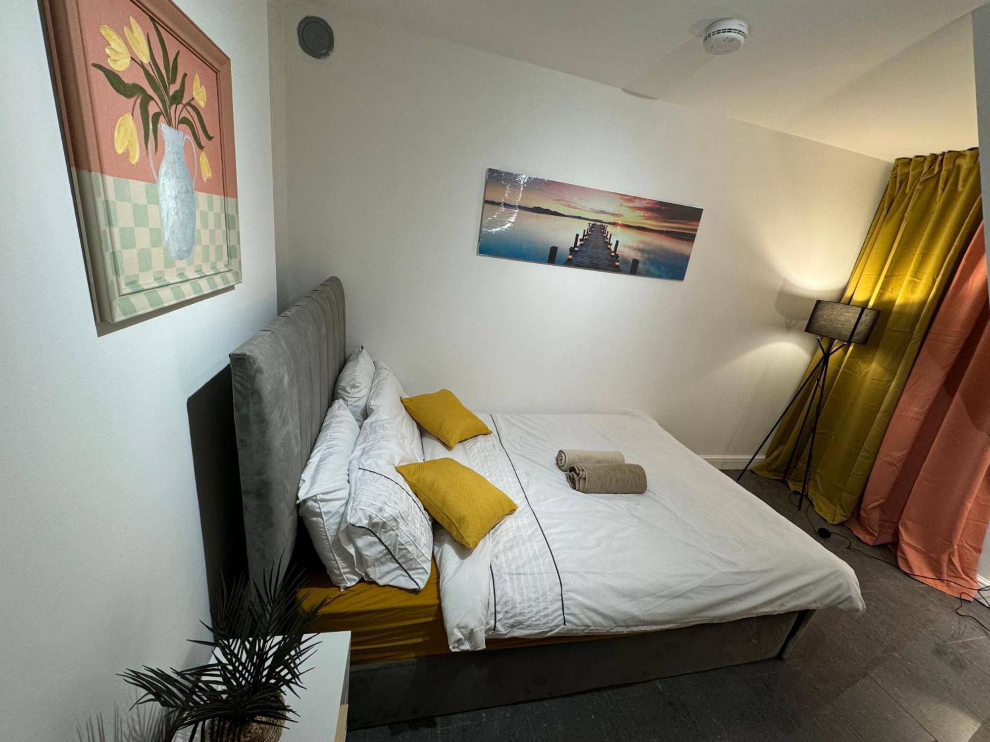 A Modern Luxury Penthouse Close To Tower-hil-canary Wharf-central Guest house